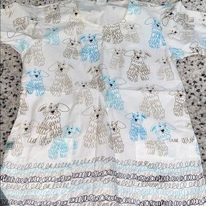 Medical scrubs top